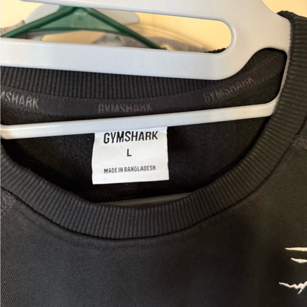 Gymshark black Crewneck - Picture 2 of 2